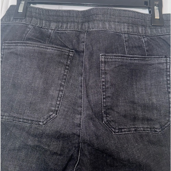 Democracy Pull-On High-Rise Denim Jogger Jeans, Black  Slimming, Stretch, Lift - Picture 8 of 14